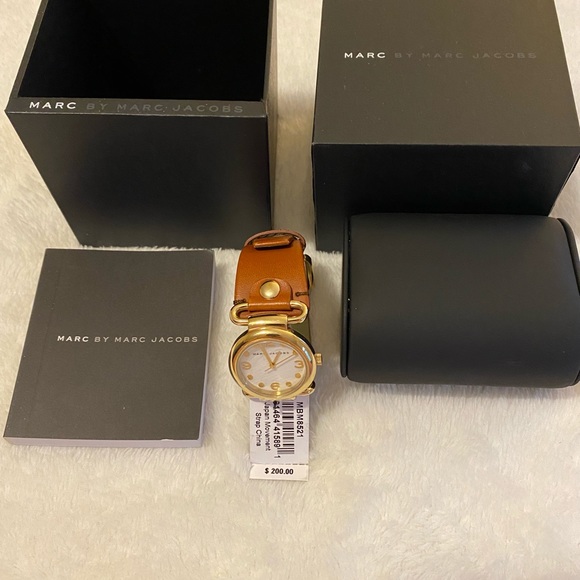 Marc Jacobs Watch - Picture 3 of 6
